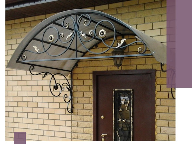 Изготовление козырьков из металла под ключ в Малоярославце