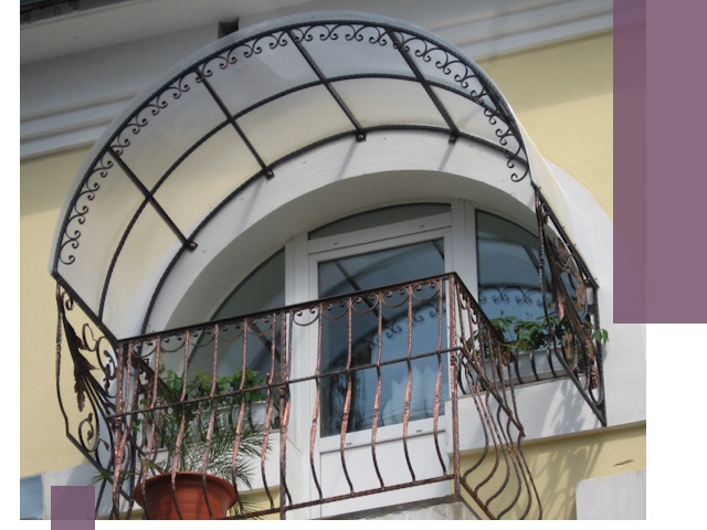 Козырьки над балконом в Малоярославце — изготовление и монтаж