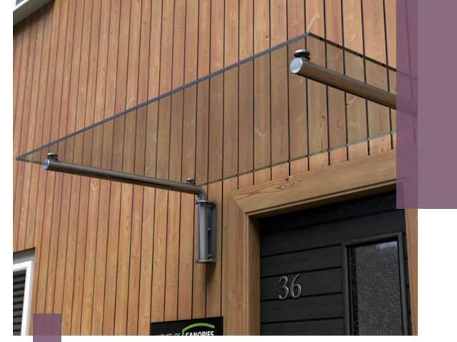 Стеклянные козырьки на входы и фасады в Малоярославце