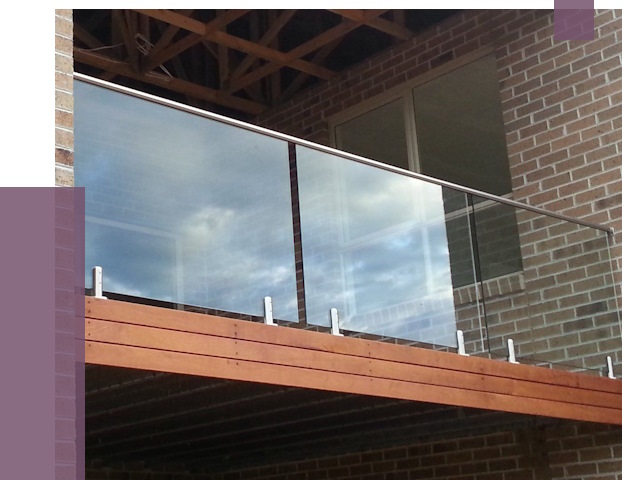 Стеклянные парапеты на крыше и террасе в Малоярославце от 11635 руб. | ПРОЛЁТ-Млр